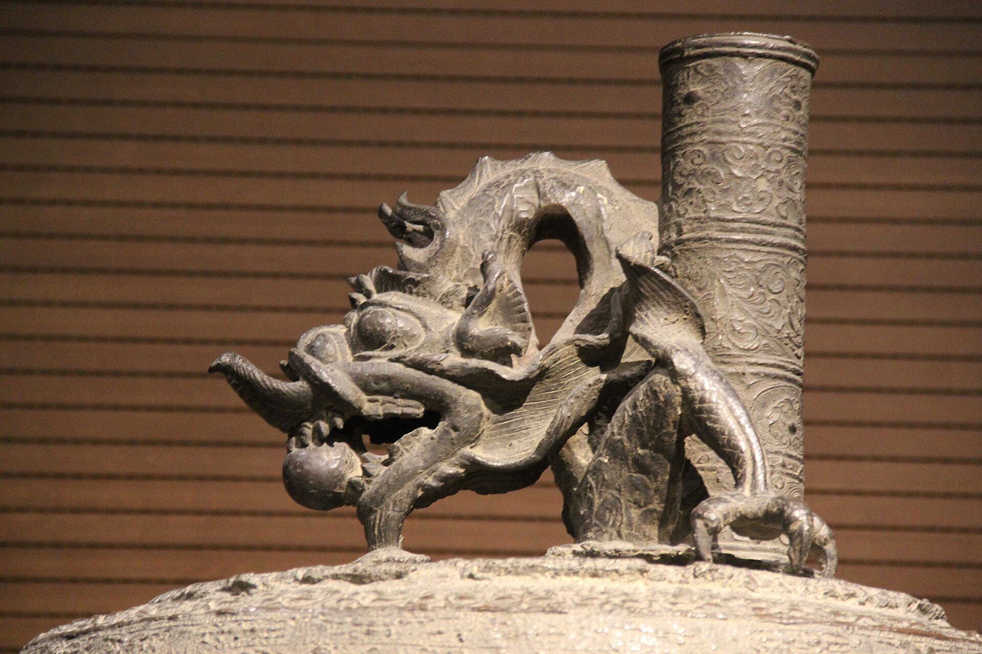The dragon-headed hanging loop of the Cheonheungsa bronze bell